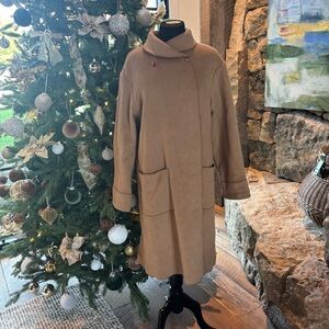 Vintage Harvé Benard Wool Camel Coat Size 10 – Classic Long Winter Coat